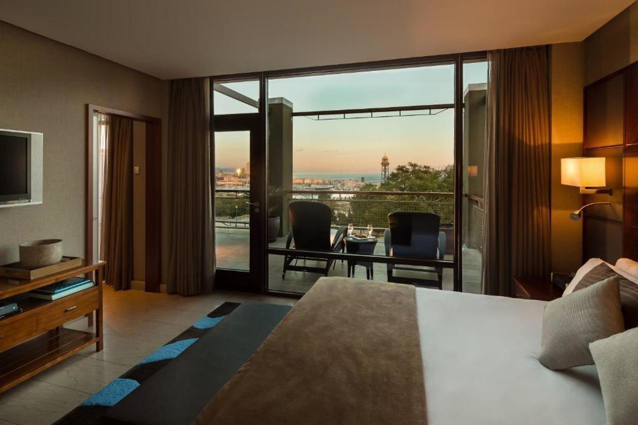 فندق ميرامار برشلونة جي إل المظهر الخارجي الصورة A room at the hotel