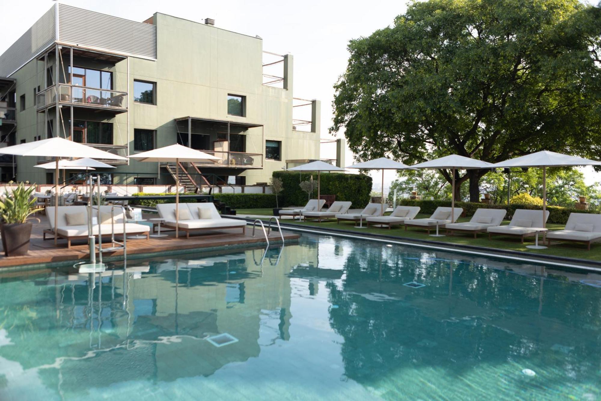 فندق ميرامار برشلونة جي إل المظهر الخارجي الصورة The swimming pool at the Hotel