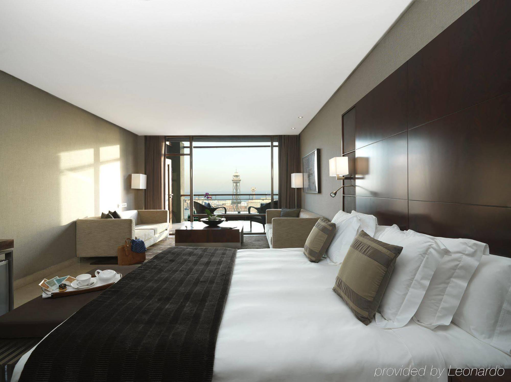 فندق ميرامار برشلونة جي إل الغرفة الصورة A room at the hotel